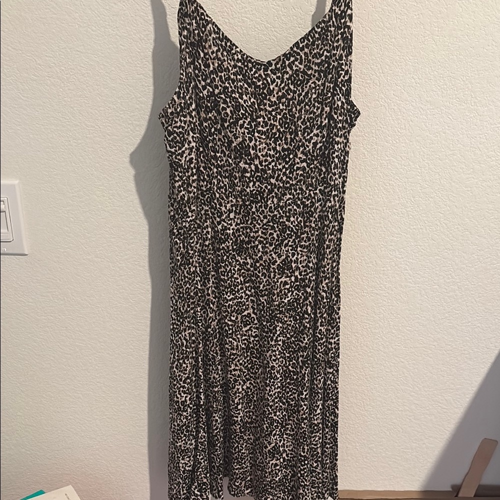 Old Navy Black and Tan Sleeveless V-Neck Sundress